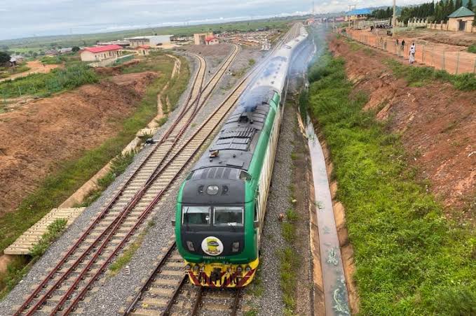 Opeifa Issues Public Apology to NTA’s Ladi Bala Over Derailment Scene Incident