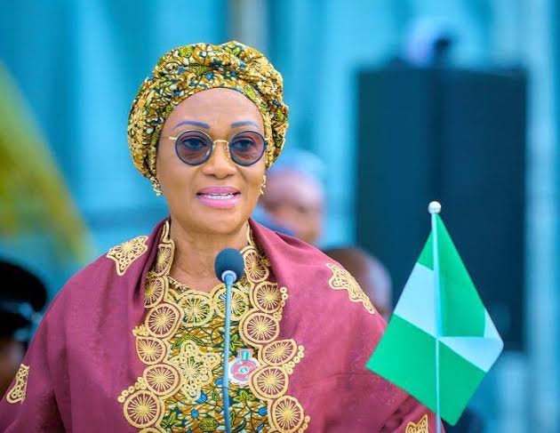 Alausa Lauds First Lady’s National Library Donation Initiative on 65th Birthday